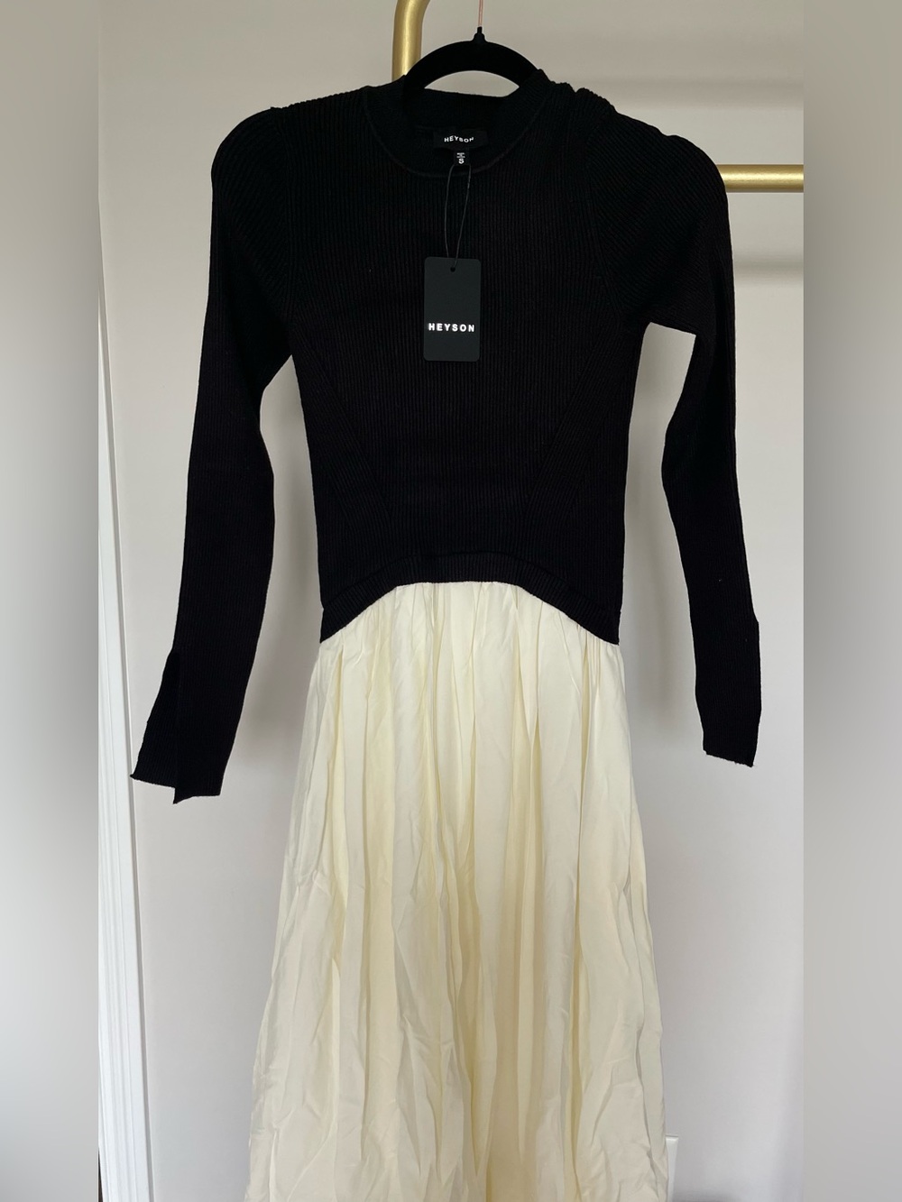 🖤 Heyson Contrast Knit Midi Dress – Black & Ivory 🤍 - Picture 3 of 4